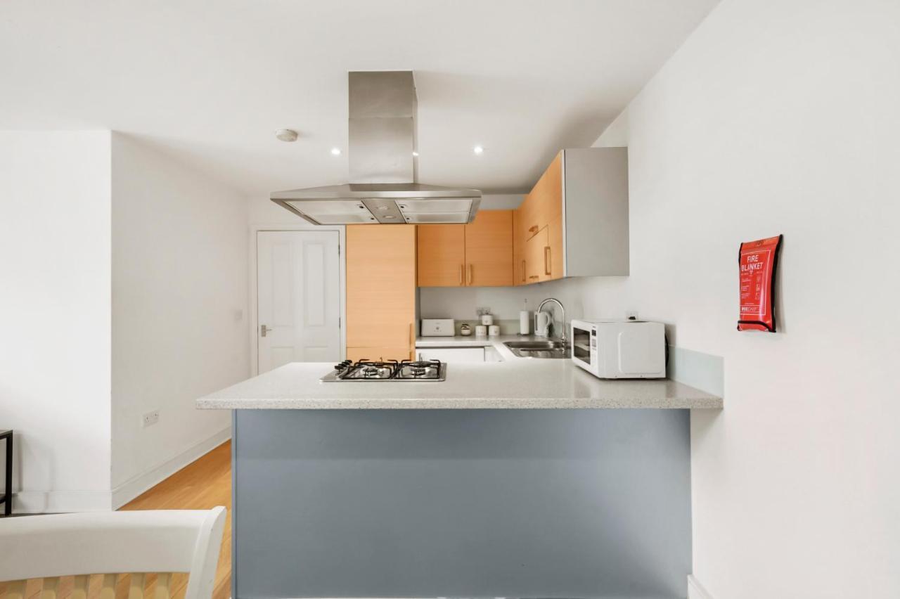 Luxnightzz - Two Bed - Close To North Station And Hospital Colchester Buitenkant foto