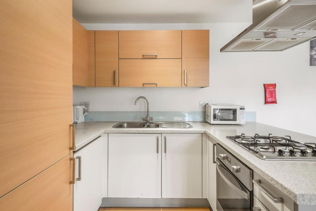 Luxnightzz - Two Bed - Close To North Station And Hospital Colchester Buitenkant foto