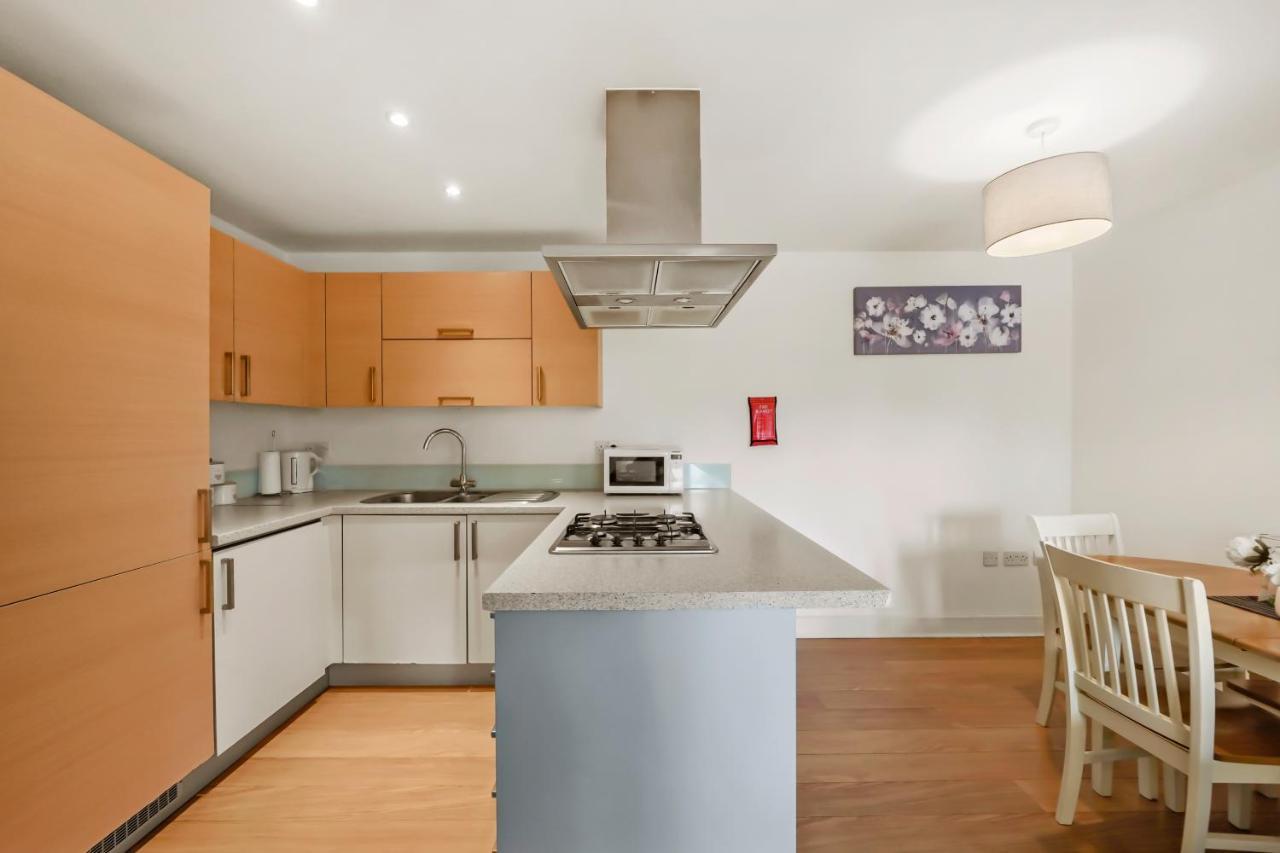 Luxnightzz - Two Bed - Close To North Station And Hospital Colchester Buitenkant foto